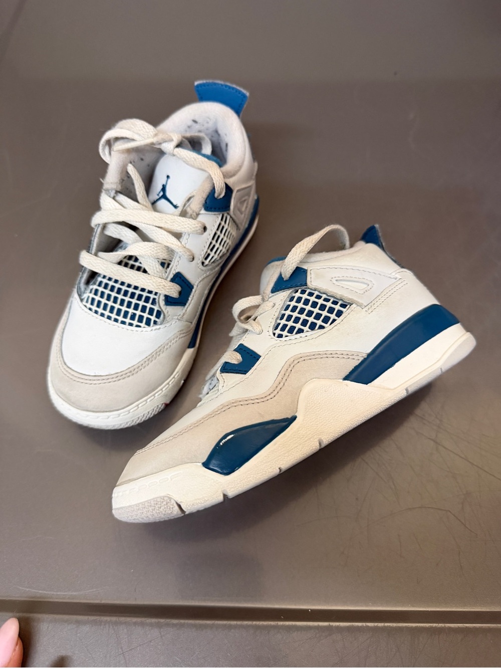 Jordan Kids' Retro White & Blue Athletic Shoes